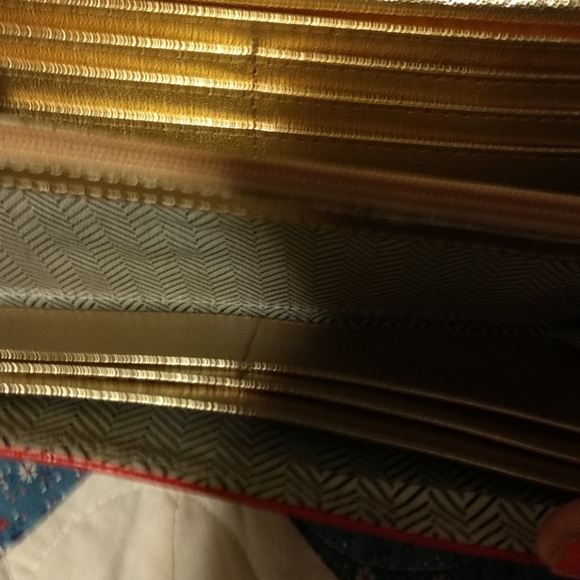 Wristlet/wallet nwot - Picture 3 of 4